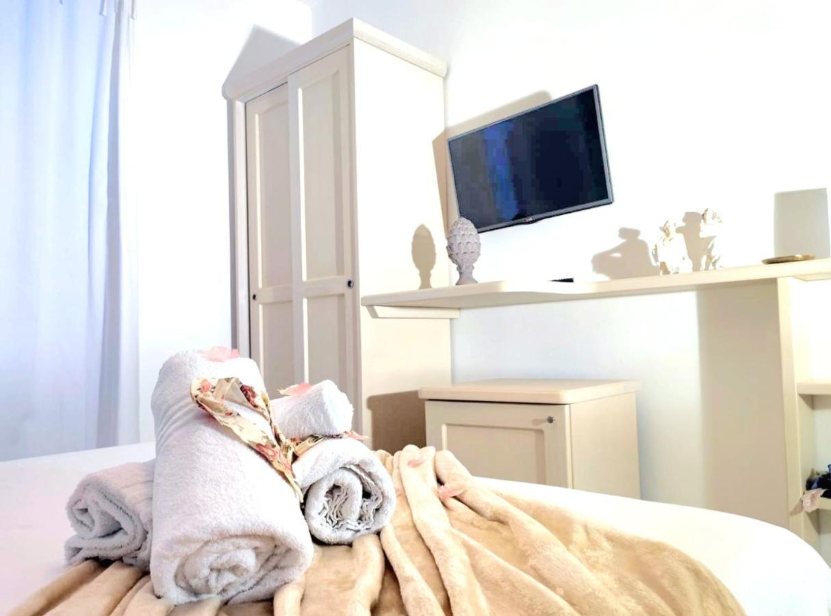 Golden House Hotel Porto Torres Ngoại thất bức ảnh
