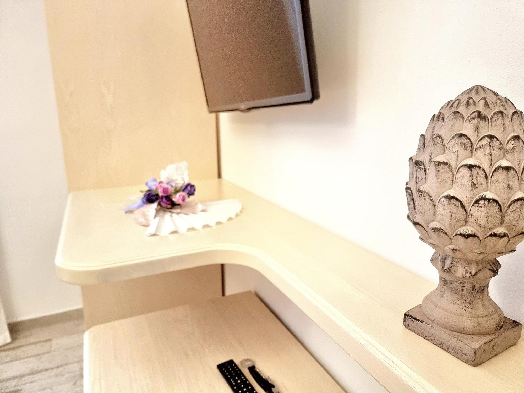 Golden House Hotel Porto Torres Ngoại thất bức ảnh